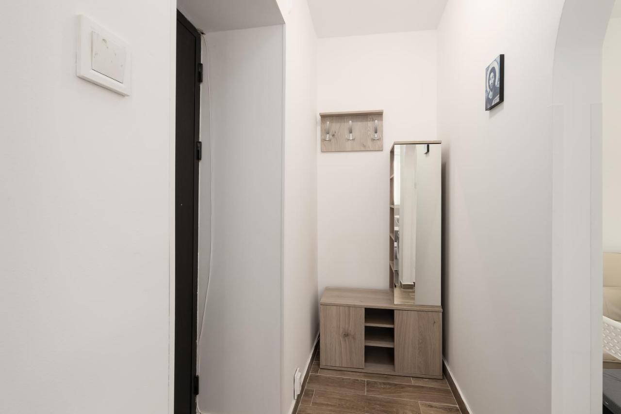Vlad House Dristor Park Lake Букурещ Екстериор снимка